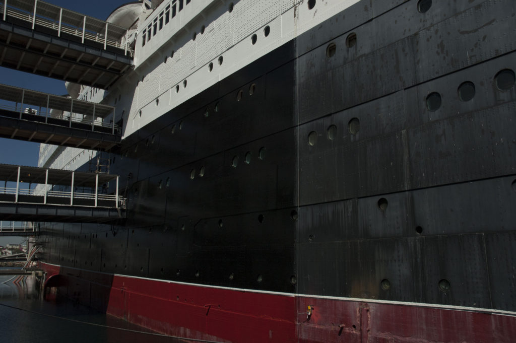 This ship is a hotel that is currently in operation, so sandblasting is not an option.